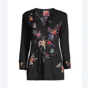 NWT Johnny Was Black Embroidered Tee Pina 3/4 Sleeve Raw Seam Size XS Bust 37”